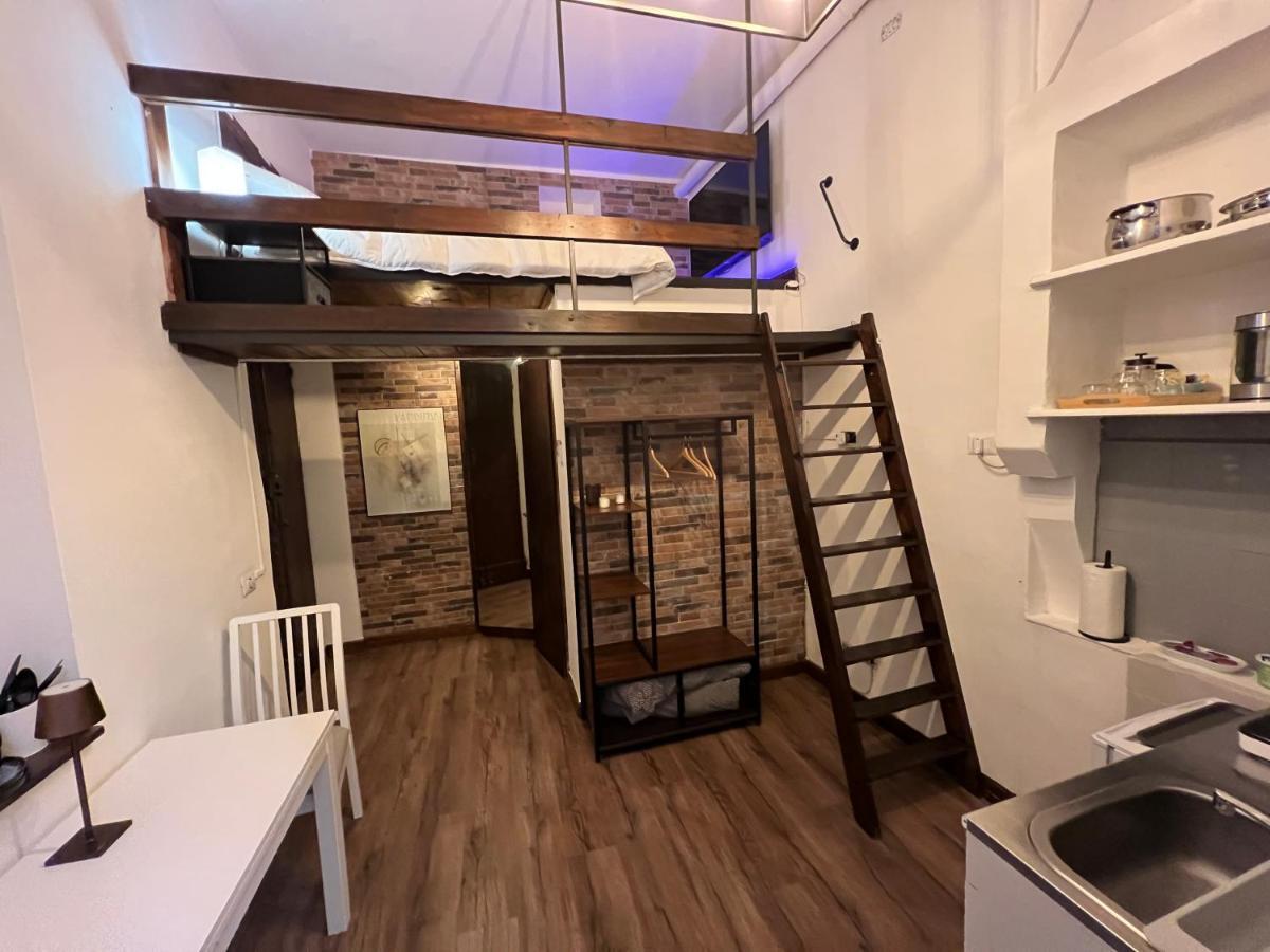 Trinita Dei Monti Emilia's Loft Rom